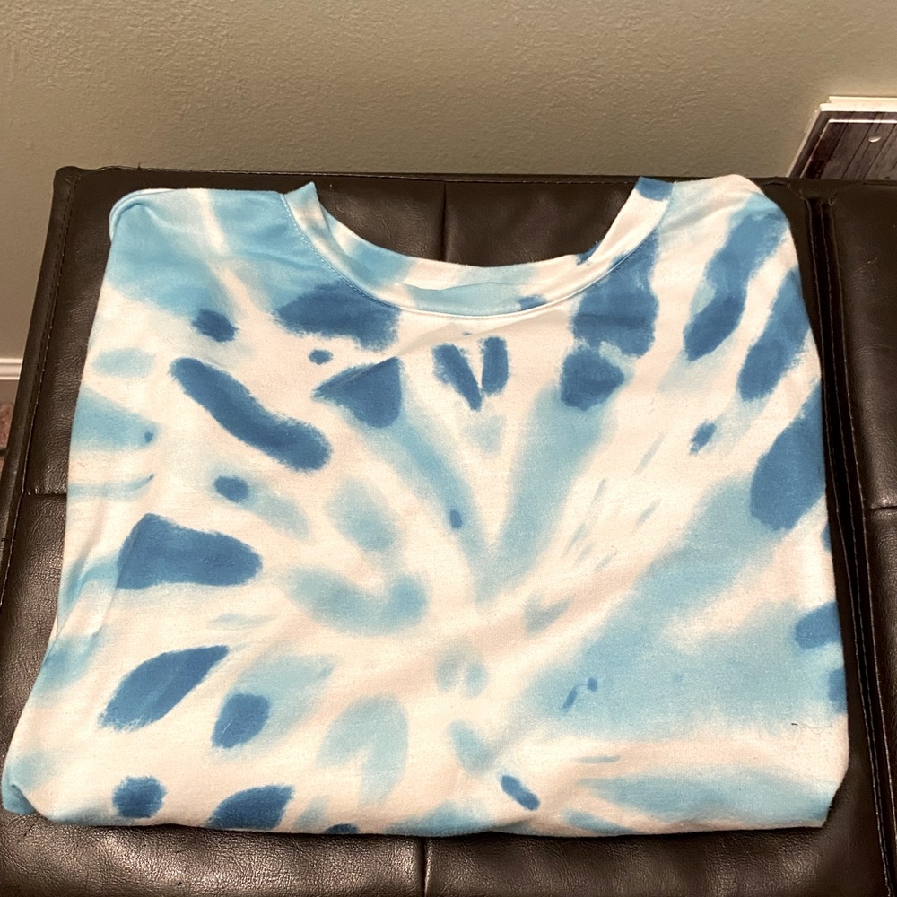 Long Sleeve Tie Dye Crewneck